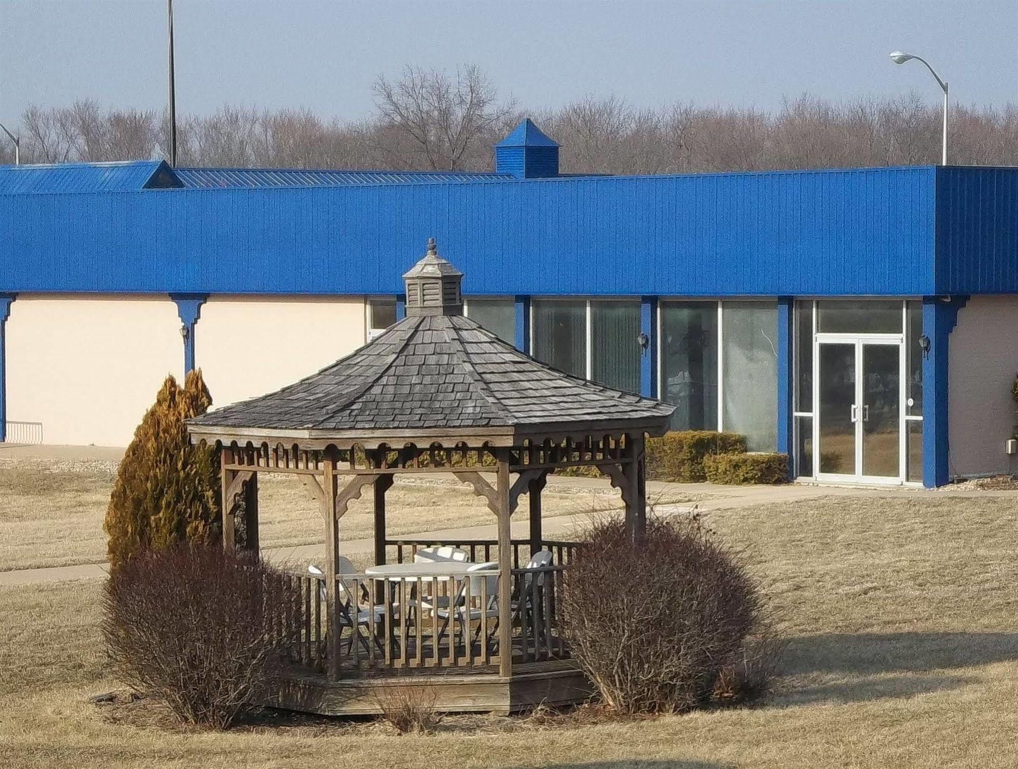 Macomb Inn Exterior foto